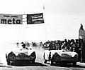 Carrera Panamericana 1954. Bei der fünften und letzten Carrera Panamericana vom 19. bis 23. November 1954 in Mexico belegte Hans Herrmann (links) auf dem Porsche 550 Spyder den 3. Rang im Gesamtklassement und erzielte den Sieg in der Klasse bis 1500 ccm.